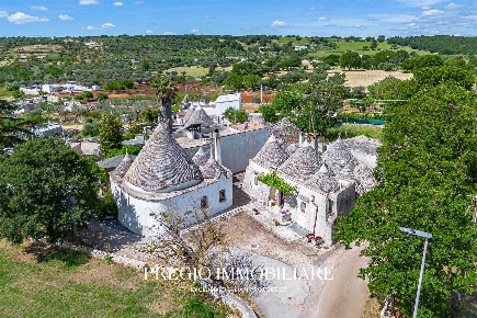 Foto Trullo in Contrada San Leonardo, Alberobello di 373 m² con 11 locali