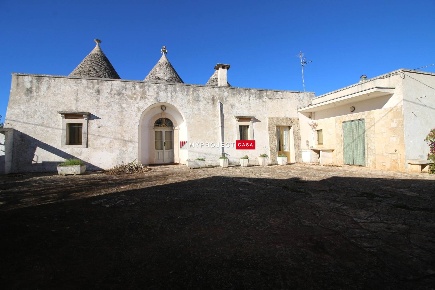 Foto Trullo a Martina Franca di 231 m² con 11 locali in vendita