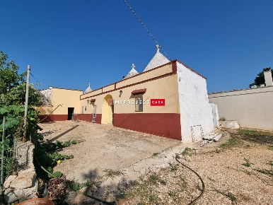 Foto Trullo in Contrada Cervillo, Ostuni Campanile, Fumarola, Cavalleriza
