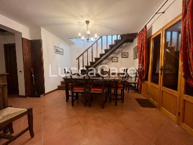 Foto Abitazione tipica a Abetone Cutigliano di 180 m² con 6 locali