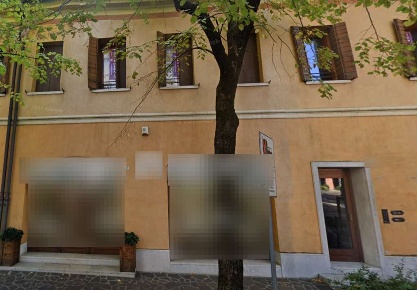 Foto Negozio in Corso Giuseppe Mazzini, Montebelluna Centro di 69 m²