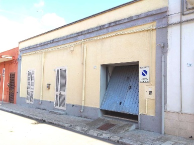 Foto Casa indipendente in via Crispi  17, San Donaci di 250 m² con 4 locali