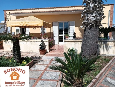 Foto Casa indipendente a Petrosino di 150 m² con 5 locali in vendita