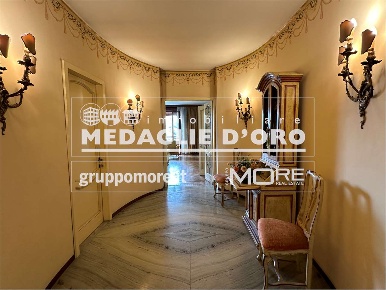 Foto Appartamento in Ad.ze viale Reiter, Modena Viali di 290 m² in vendita