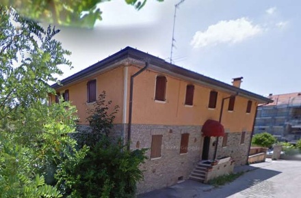 Foto Negozio in Via Sant'Antonio, Urbino Gadana di 678 m² con 1 locali