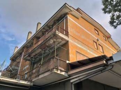 Foto Appartamento in Via Appia Vecchia 4/6, Genzano di Roma di 99 m²