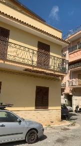 Foto Appartamento in VIA tolomeo 40, Bagheria Centro di 85 m² con 3 locali