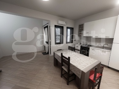 Foto Appartamento a Oristano Centro di 89 m² con 3 locali in vendita