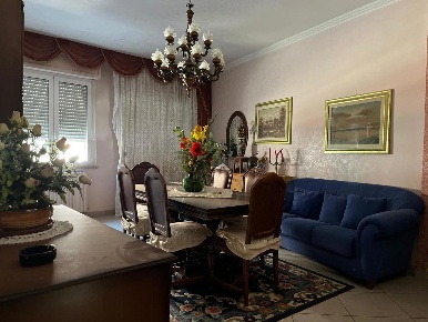 Foto Appartamento in TOGLIATTI, San Severo di 110 m² con 4 locali