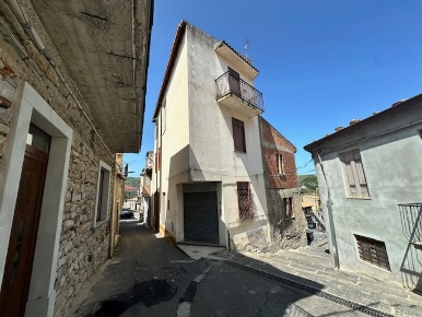 Foto Casa indipendente in Via SAN FRANCESCO 30, Basicò di 162 m² in vendita