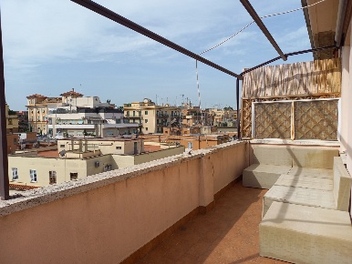 Foto Appartamento in Via Lucrino 45, Roma Africano - Villa Chigi di 67 m²