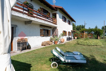 Foto Villa singola in cima motto, Arona di 345 m² con 6 locali in vendita