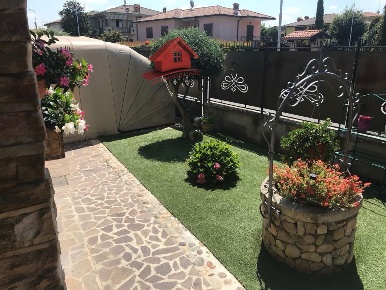 Foto Villa bifamiliare a Madone di 130 m² con 3 locali in vendita