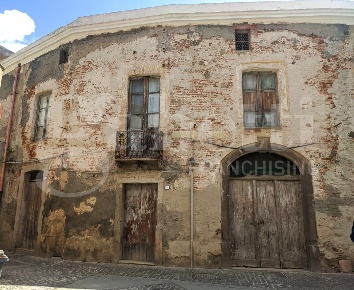 Foto Casa indipendente in Via PARPAGLIA 24, Oristano Centro di 260 m²