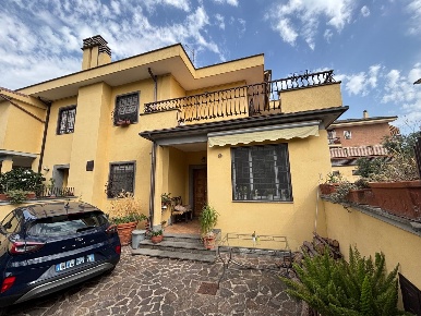 Foto Villa unifamiliare in via del Fontanile Anagnino, Roma Morena