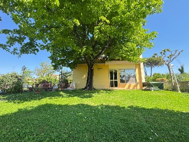 Foto Villa unifamiliare a Pisa Sant'Ermete - Putignano di 200 m² in vendita