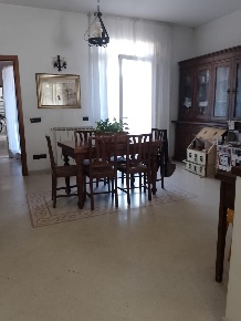 Foto Casa indipendente a Viareggio Centro di 150 m² con 6 locali in vendita
