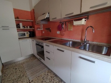 Foto Appartamento a Massa Centro di 120 m² con 4 locali in vendita