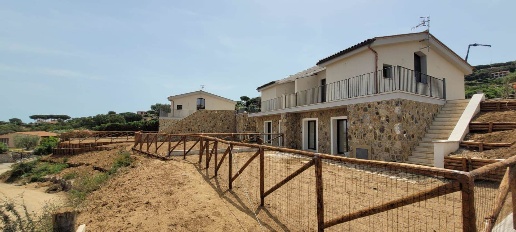 Foto Villa bifamiliare a Capoliveri Centro di 90 m² con 3 locali in vendita