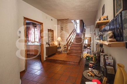 Foto Casa indipendente a Sinnai di 299 m² con 5 locali in vendita