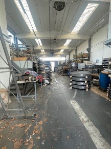 Foto Capannone industriale a Modena Modena Est di 388 m² con 2 locali