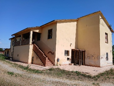 Foto Cessione attività a Torrita di Siena Centro di 960 m² con 10 locali