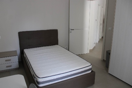Foto Appartamento a Vercelli Centro di 100 m² con 1 locali in affitto