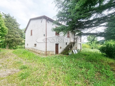 Foto Casale a Città di Castello di 250 m² con 7 locali in vendita