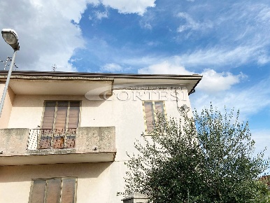 Foto Rustico a San Costanzo di 85 m² con 6 locali in vendita