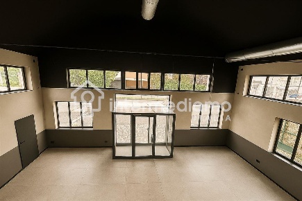 Foto Attività commerciale a Riva del Garda di 244 m² con 2 locali