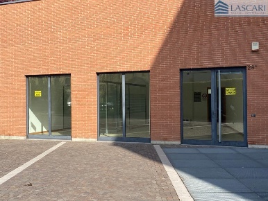 Foto Negozio in Via Corridoni, Bergamo Corridoni di 92 m² in affitto