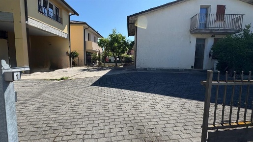 Foto Casa indipendente a Ravenna di 410 m² con 10 locali in vendita