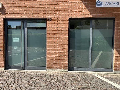 Foto Negozio in Via Corridoni, Bergamo Corridoni di 111 m² in affitto