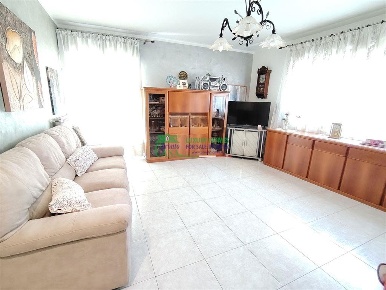 Foto Appartamento in Via Galileo Galilei, Comiso Centro di 165 m²