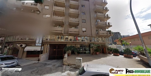 Foto Box in Via Ercole Bernabei, Palermo Malaspina di 30 m² con 1 locali