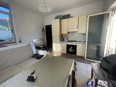 Foto Appartamento in VIA BASSAGRANDE, Carrara Marina di Carrara di 50 m²