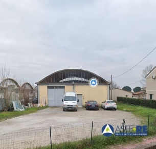 Foto Capannone industriale in Via F. Magellano, Vicopisano Centro di 700 m²