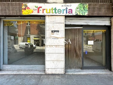 Foto Attività commerciale in Via Colonnello Archimede Costadura 61, Lecce