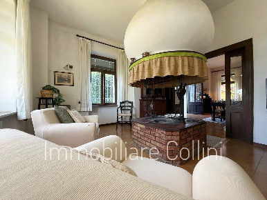 Foto Villa singola in via del castello, Tarcento Centro di 300 m²