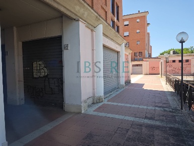Foto Negozio in Via Luigi Pirandello, Roma Talenti - Monte Sacro di 136 m²
