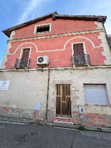 Foto Appartamento a Uta di 186 m² con 6 locali in vendita