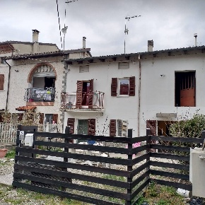 Foto Casa indipendente in vicolo barberis, Frascaro Centro di 120 m²