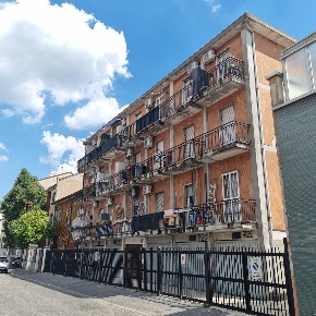 Foto Appartamento in Via Val Di Non, Milano Precotto di 25 m² con 1 locali