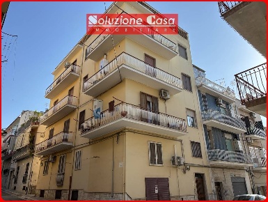 Foto Appartamento in via Gen. da Bormida, Canosa di Puglia Centro di 127 m²