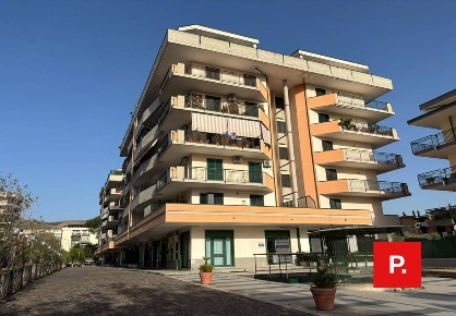 Foto Appartamento in Passaggio G Natta Parco le Fontane, Caserta Petrarelle