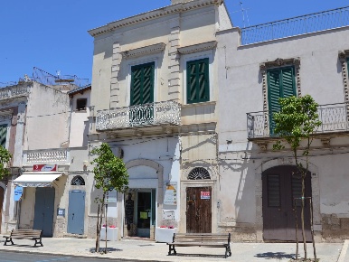 Foto Casa indipendente in via Kennedy, Canosa di Puglia di 120 m²