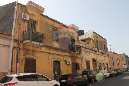 Foto Appartamento in Via Antonio Merlino, Catania Ballo - Cibele di 637 m²