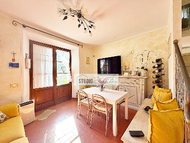 Foto Case semi ndipendenti in via del campo, Seravezza di 95 m² in vendita