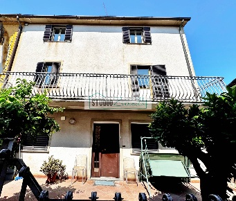 Foto Case semi ndipendenti in Via andreotti, Pietrasanta di 145 m²