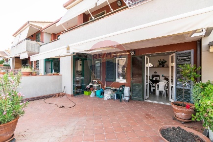 Foto Villa a schiera in Via Salvatore Quasimodo, Aci Catena Marchesana